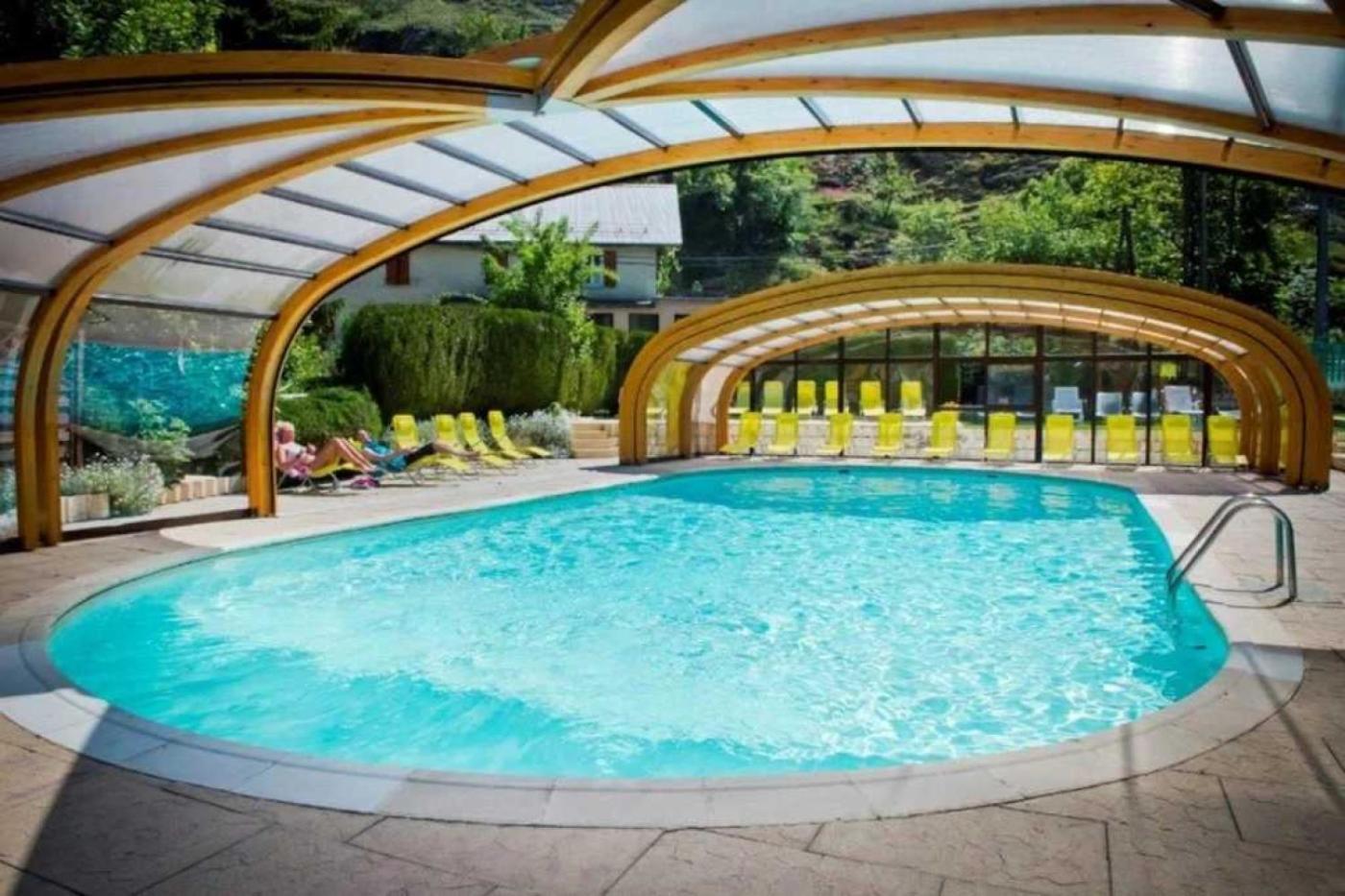Camping 5 Etoiles - Piscine - Eeceff Le Bourg-dʼOisans Extérieur photo